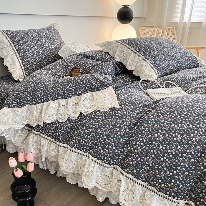 91家纺网 家纺一手货源 找家纺 沐纯家居 2025新款法式小碎花床盖四件套 竺蓝