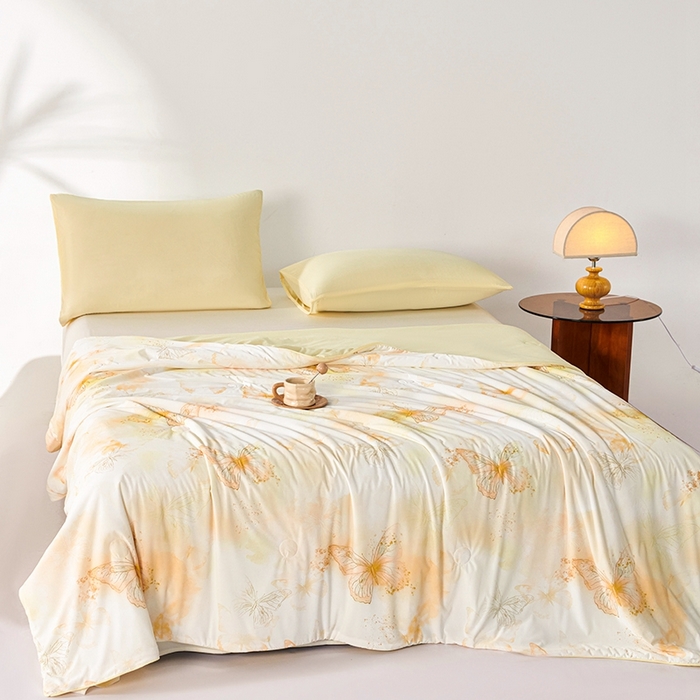 91家纺网 家纺一手货源 找家纺 缔锦家纺 2025新款凉感丝印花夏被 蝶恋-清新黄