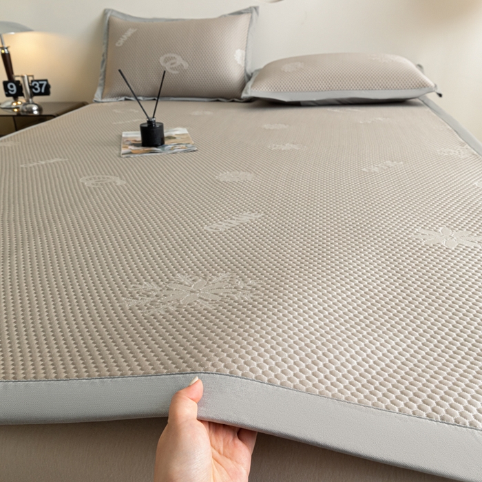 91家纺网 家纺一手货源 找家纺 阿亮家居 2025新款凉席凉豆豆软席床席款 香迪奥-玉石咖