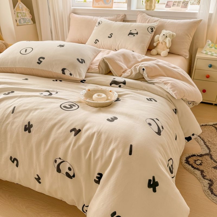 91家纺网 家纺一手货源 找家纺 2025新款40s全棉双层纱圆角吊边款四件套 DIY熊猫