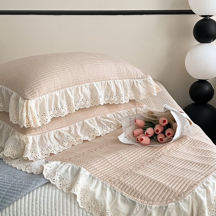 91家纺网 家纺一手货源 找家纺 沐纯家居 2025新款棉小乐花边床盖三件套 奶咖