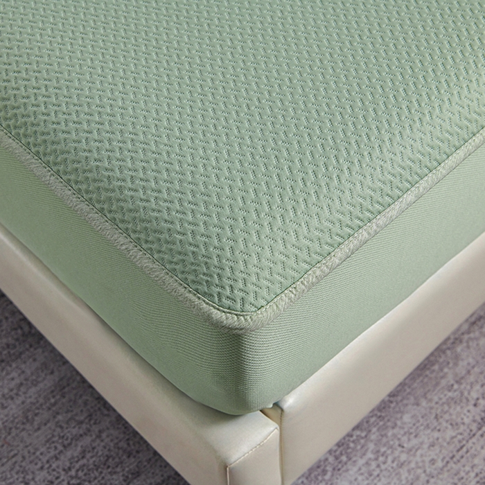 91家纺网 家纺一手货源 找家纺 梵克保罗 2025新款7A抗菌母婴级纯乙纶PE刺绣凉感丝豆豆席 床笠款 床笠款 四叶花-水绿