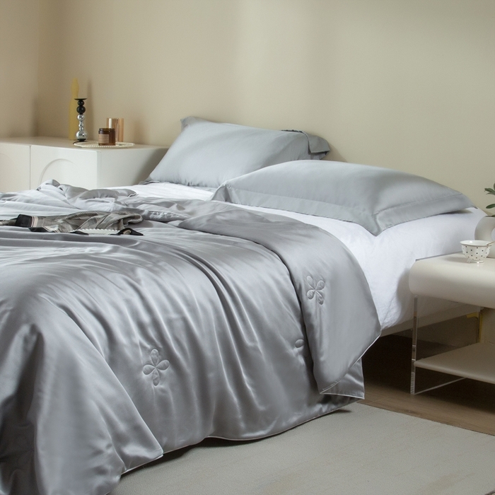 91家纺网 家纺一手货源 找家纺 1212025新款进口60支天丝夏被夏凉被空调被 布鲁灰