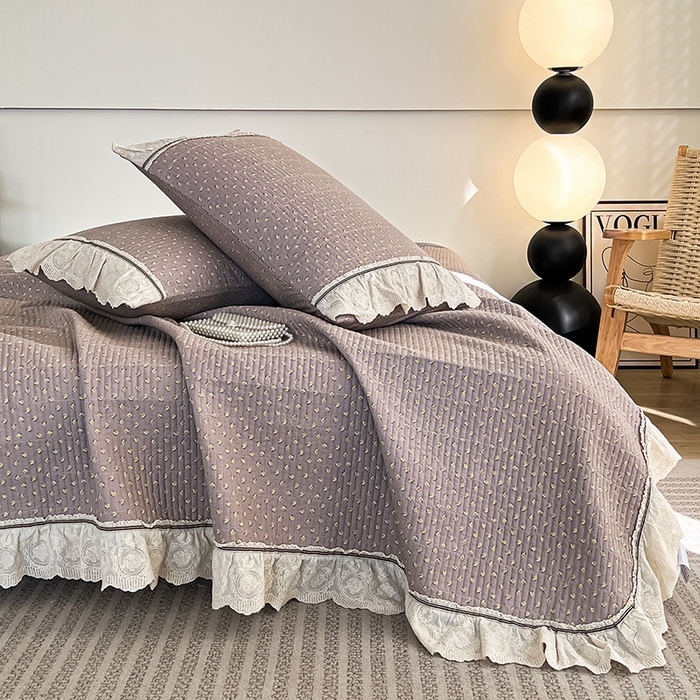 91家纺网 家纺一手货源 找家纺 沐纯家居 2025新款法式小碎花床盖四件套 烟紫