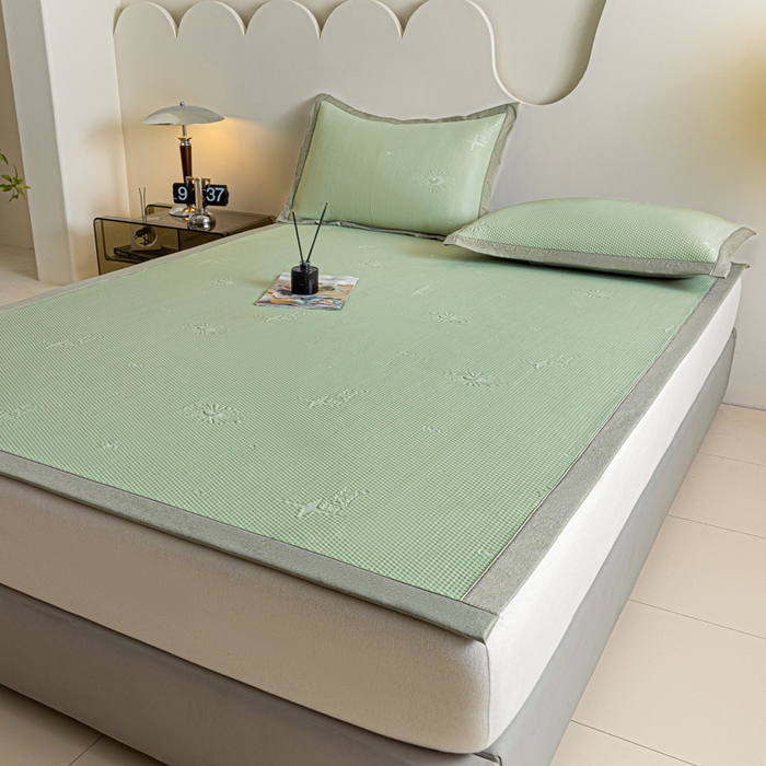 91家纺网 家纺一手货源 找家纺 阿亮家居 2025新款凉席凉豆豆软席床席款 爱丽丝-梵克绿