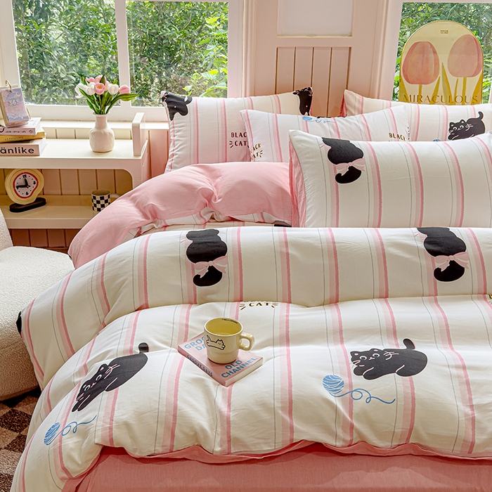 91家纺网 家纺一手货源 找家纺 澳梵家居 2025新款小清新全棉印花四件套 小黑猫与毛线团