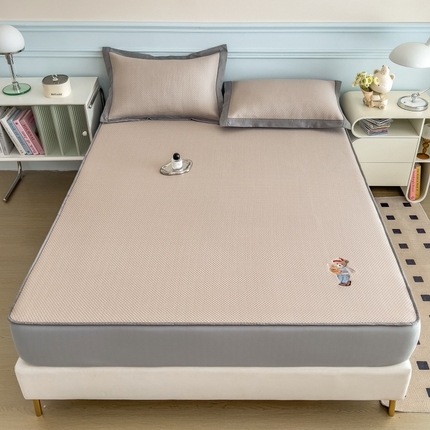 孩子王家纺 2025冰丝席提花冰豆豆系列床单床笠-多比系列 多比来了-丝雾棕床笠