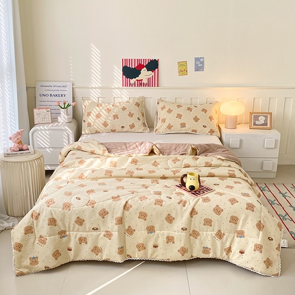 91家纺网 家纺一手货源 找家纺 佰亿莱  2025春夏新款水洗棉羽丝绒小花边夏被夏凉被空调被 奥利奥小熊