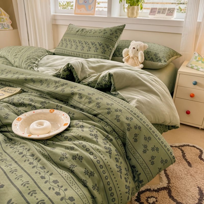 91家纺网 家纺一手货源 找家纺 2025新款40s全棉双层纱圆角吊边款四件套 爱丽丝花园-橄榄绿