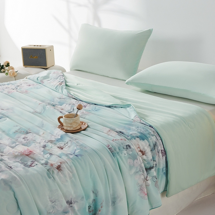 91家纺网 家纺一手货源 找家纺 缔锦家纺 2025新款凉感丝印花夏被 淡雅云影