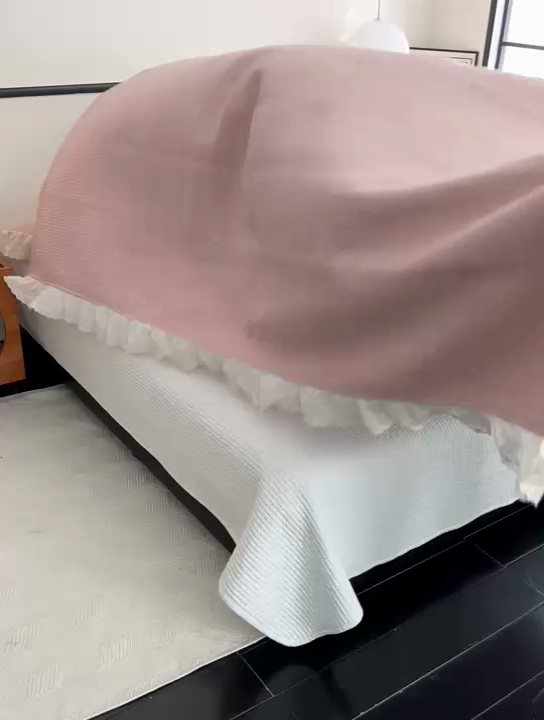 91家纺网 家纺一手货源 找家纺 沐纯家居 2025新款棉小乐花边床盖三件套 藕粉