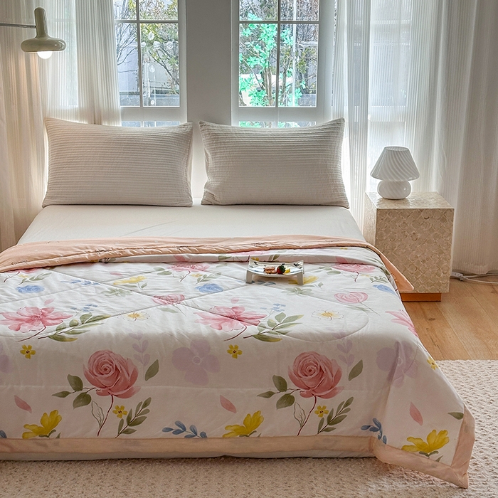 91家纺网 家纺一手货源 找家纺 瑜珠 2025新款A类双面全棉印花夏被夏凉被纯棉空调被 如梦春风