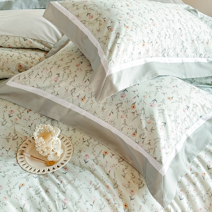 91家纺网 家纺一手货源 找家纺 巧玲珑 2025新款60支A类进口数码印花美式双拼四季款长绒棉四件套 千叶寻梦