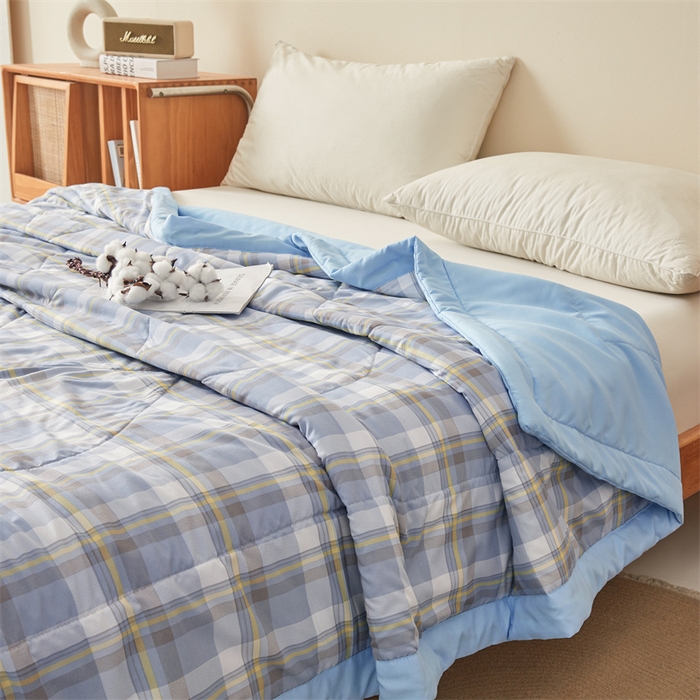 91家纺网 家纺一手货源 找家纺 魅图家纺 2025新款A类云朵棉抗菌棉花夏被 格韵-蓝