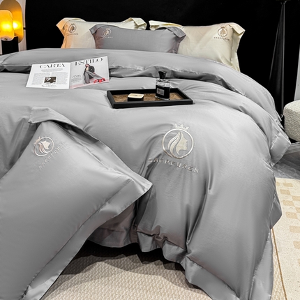 91家纺网 家纺一手货源 找家纺 （总）沃尔居 2025新款全棉纯棉长绒棉四件套刺绣绣花纯色贡缎床笠款高端礼盒装