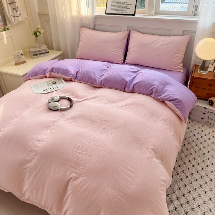 91家纺网 家纺一手货源 找家纺 冕悠家纺 2025新款A类105克超柔褶皱水洗棉拼色四件套 樱花粉+丁香紫