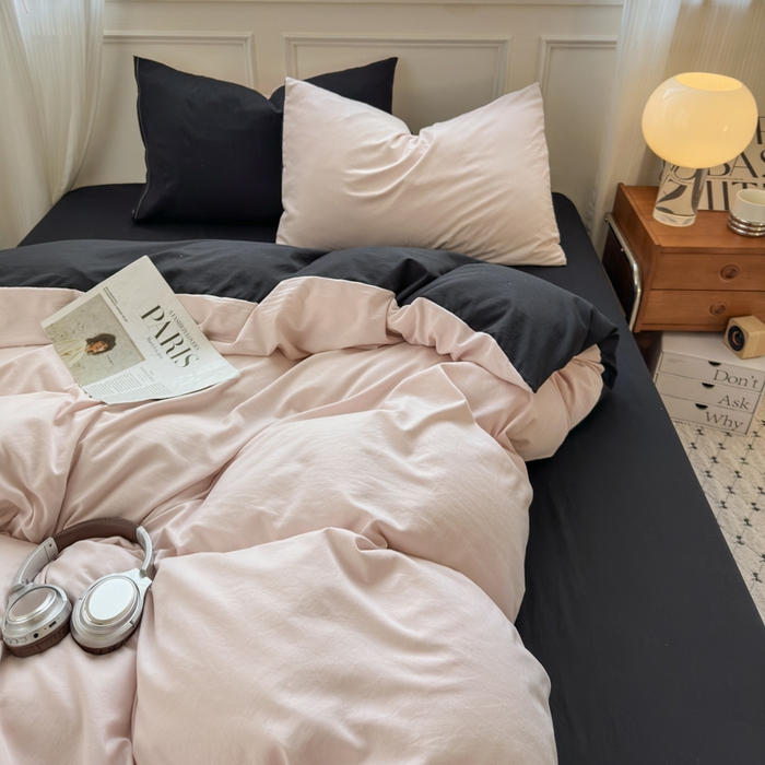 91家纺网 家纺一手货源 找家纺 冕悠家纺 2025新款A类105克超柔褶皱水洗棉拼色四件套 藕粉+高级黑