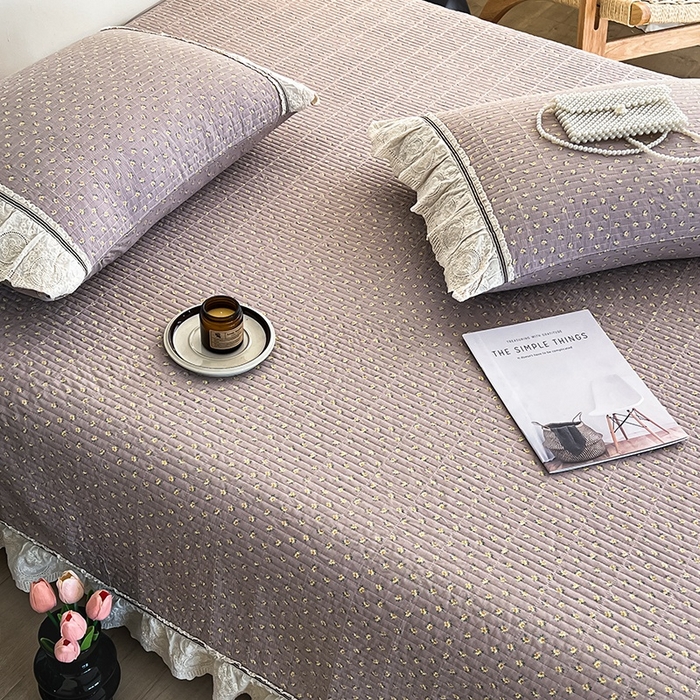 91家纺网 家纺一手货源 找家纺 沐纯家居 2025新款法式小碎花床盖四件套 烟紫