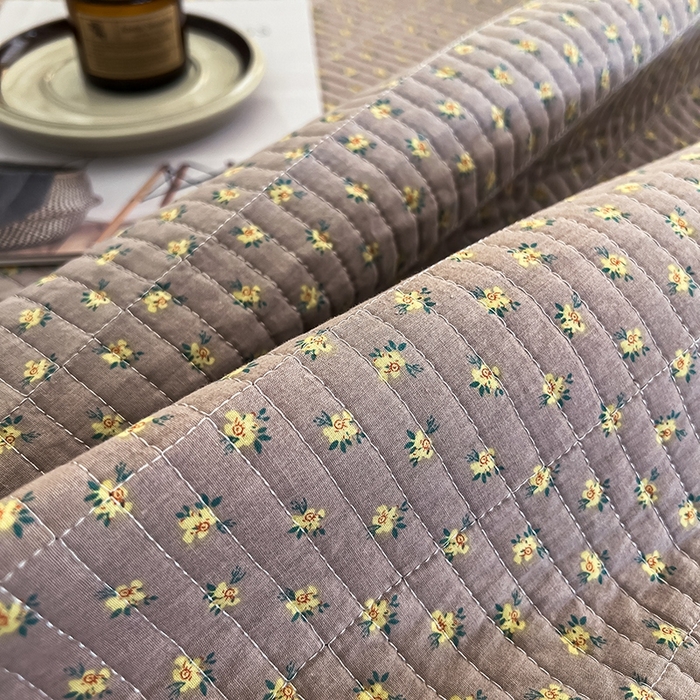 91家纺网 家纺一手货源 找家纺 沐纯家居 2025新款法式小碎花床盖四件套 烟紫