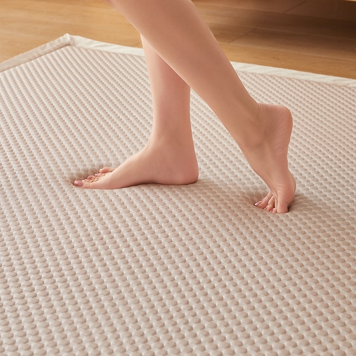 91家纺网 家纺一手货源 找家纺 2025新款包边工艺凉感冰藤地铺睡垫系列凉席地垫 凉豆豆咖