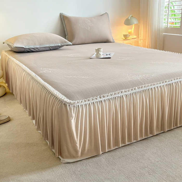 91家纺网 家纺一手货源 找家纺 安哆啦家纺 2025新款凉感冰豆豆花边凉席三件套系列 豆豆床裙-香槟金