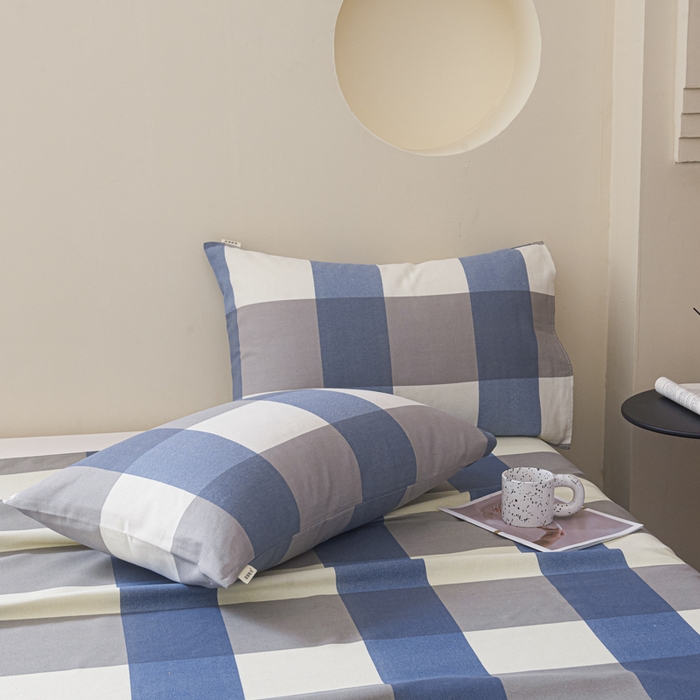 91家纺网 家纺一手货源 找家纺 绒艺席业 2025新款简约原棉印花老粗布床单 蓝白格