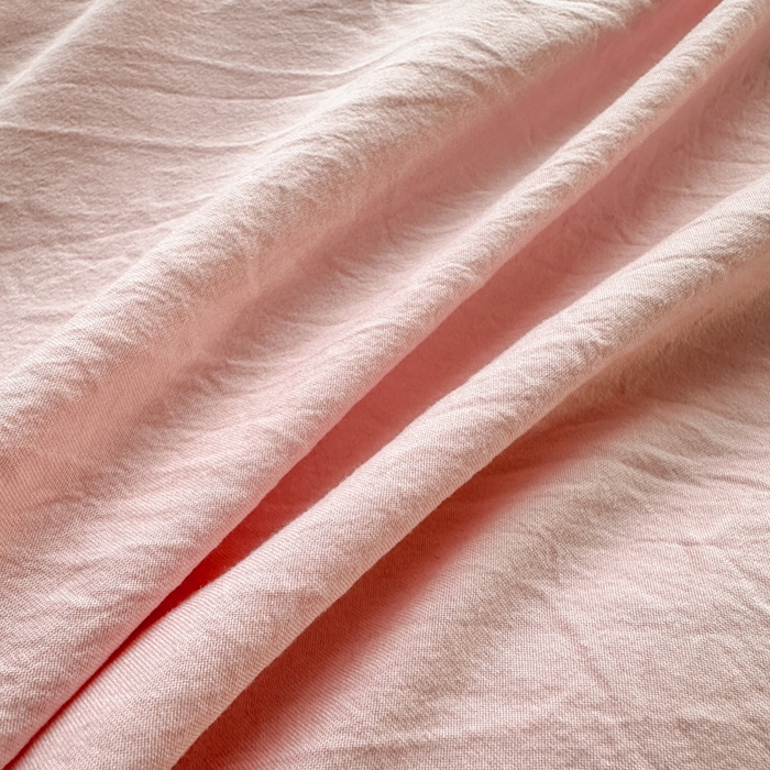 91家纺网 家纺一手货源 找家纺 冕悠家纺 2025新款A类105克超柔褶皱水洗棉拼色四件套 樱花粉+丁香紫