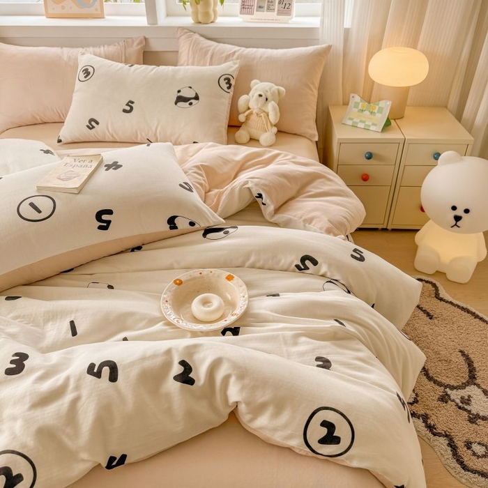 91家纺网 家纺一手货源 找家纺 2025新款40s全棉双层纱圆角吊边款四件套 DIY熊猫