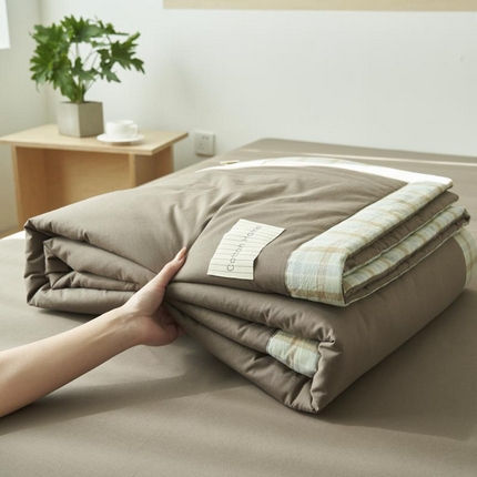 91家纺网 家纺一手货源 找家纺 （总）寐绸家纺 2025新款纯棉水洗棉格子边大豆纤维夏被四件套