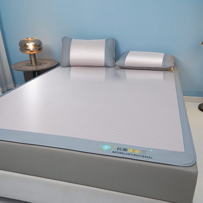 91家纺网 家纺一手货源 找家纺 阿亮家居 2025新款凉席抗菌刺绣可水洗碳光冰丝席包边无纺布冰丝席 素夏 树莓粉-床笠款