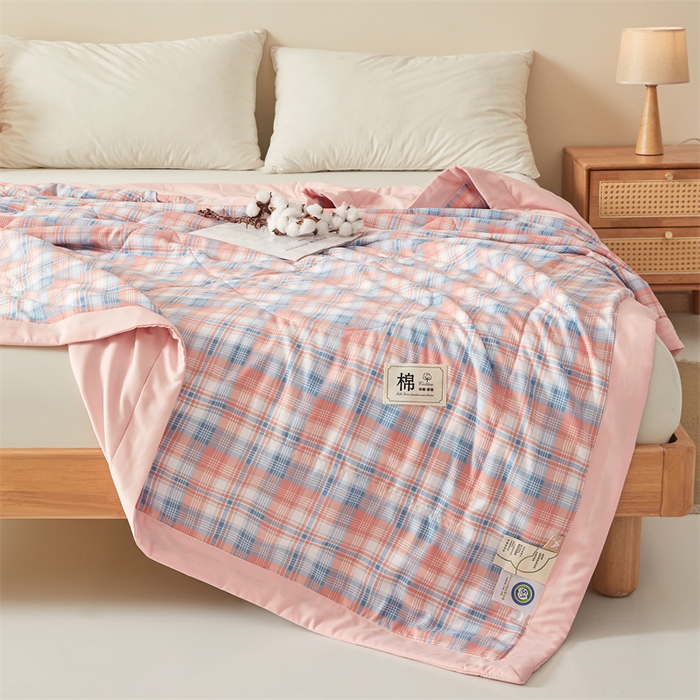 91家纺网 家纺一手货源 找家纺 魅图家纺 2025新款A类云朵棉抗菌棉花夏被 格韵-粉