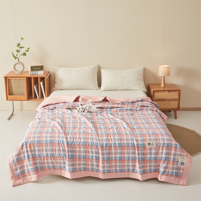 91家纺网 家纺一手货源 找家纺 魅图家纺 2025新款A类云朵棉抗菌棉花夏被 格韵-粉