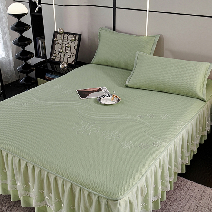 91家纺网 家纺一手货源 找家纺 梵克保罗 2025新款7A抗菌母婴级纯乙纶PE刺绣凉感丝豆豆席 床裙款 床裙款 浪花-水绿