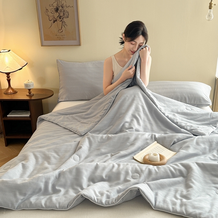 91家纺网 家纺一手货源 找家纺 欧邦 2025新款A类提花昆仑棉双层纱夏被空调被 浅灰