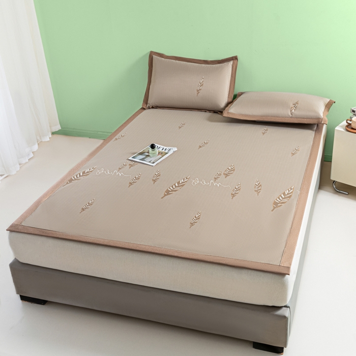 91家纺网 家纺一手货源 找家纺 阿亮家居 2025新款凉席碳光席冰丝席三件套 叶语芊芊-咖