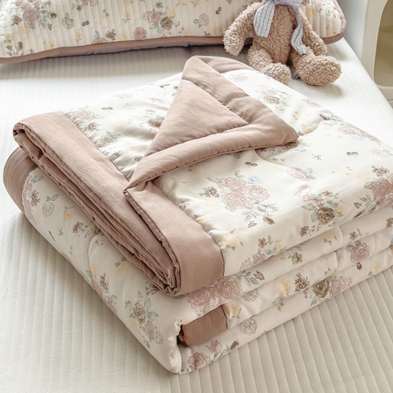 91家纺网 家纺一手货源 找家纺 （总）慕木 2025春夏新款双层纱针织棉夏被夏凉被空调被