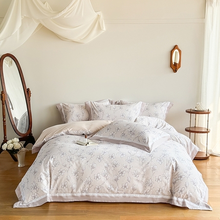 91家纺网 家纺一手货源 找家纺 （总）巧玲珑 2025新款60支A类进口数码印花美式双拼四季款长绒棉四件套