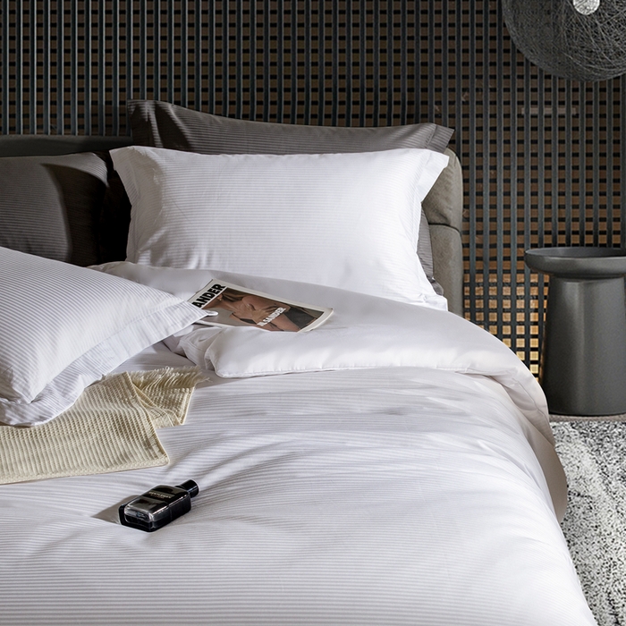 91家纺网 家纺一手货源 找家纺 121  2025新款高支高密提花长绒棉纯棉四件套-线条艺术 星际白