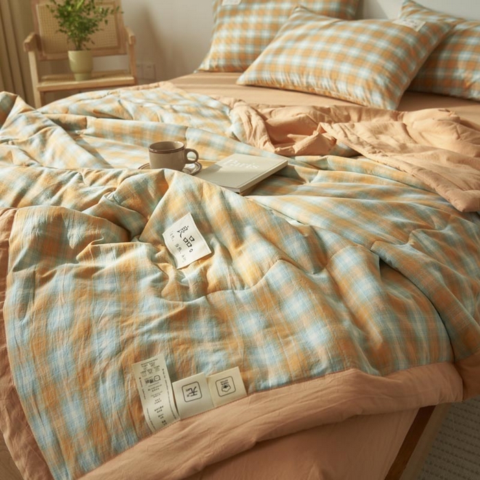 91家纺网 家纺一手货源 找家纺 寐绸家纺 2025新款纯棉水洗棉无印风新疆棉花夏被四件套 蜜橘格