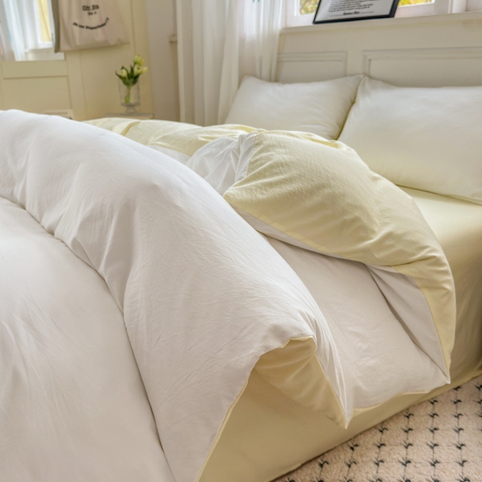 91家纺网 家纺一手货源 找家纺 冕悠家纺 2025新款A类105克超柔褶皱水洗棉拼色四件套 奶昔白+芝士黄