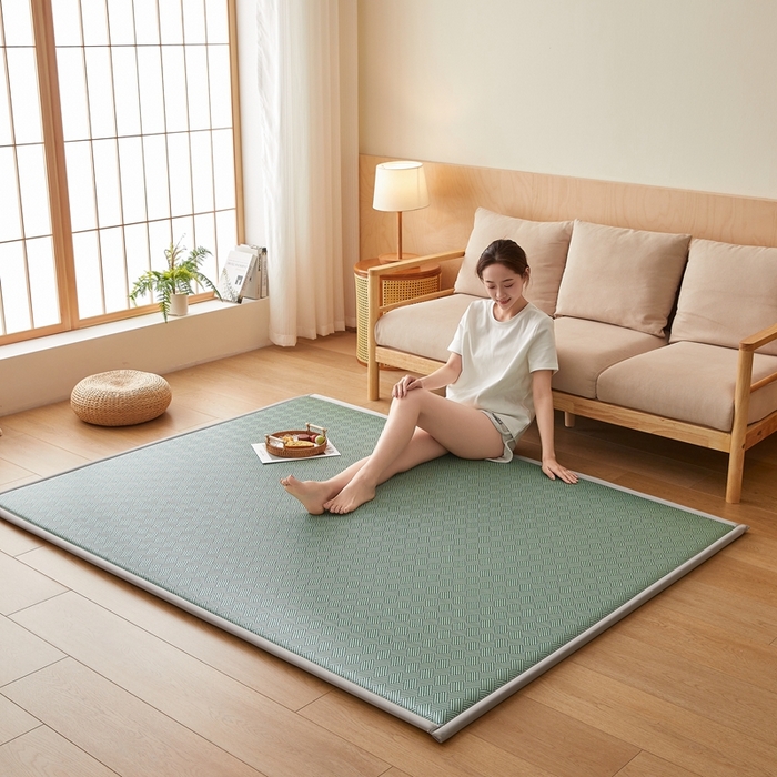 91家纺网 家纺一手货源 找家纺 2025新款包边工艺凉感冰藤地铺睡垫系列凉席地垫 冰丝饼干绿