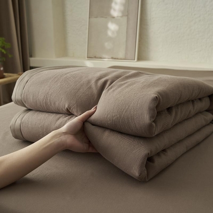 91家纺网 家纺一手货源 找家纺 （总）寐绸家纺 2025新款纯棉水洗棉三层提花大豆纤维夏被四件套