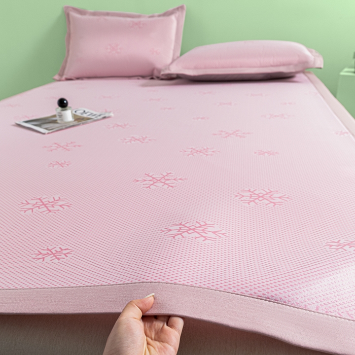 91家纺网 家纺一手货源 找家纺 阿亮家居 2025新款凉席碳光席冰丝席三件套 雪花-粉色