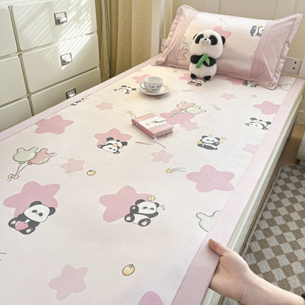 2025新款印花冰藤凉席-学生款 粉熊猫