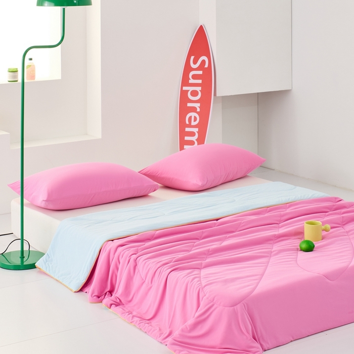 91家纺网 家纺一手货源 找家纺 LADYCOCO可可家居 2025新款多巴胺色系凉感夏被 玫瑰雪球（玫红+浅蓝）