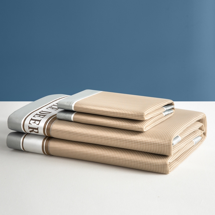 91家纺网 家纺一手货源 找家纺 阿亮家居 2025新款A类母婴级1800D碳光小鹿冰丝席凉席 香槟金