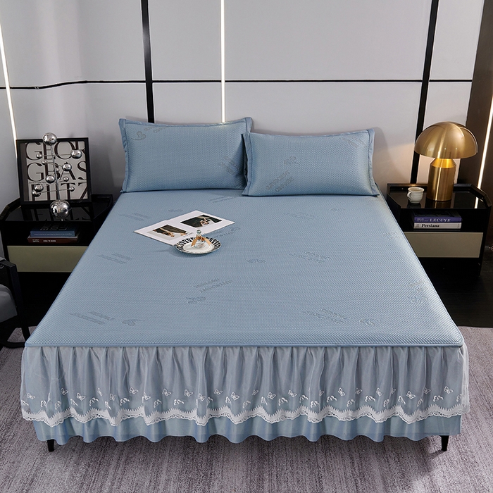 91家纺网 家纺一手货源 找家纺 梵克保罗 2025新款7A抗菌母婴级纯乙纶PE刺绣凉感丝豆豆席 床裙款 床裙款 字母爱心-蓝