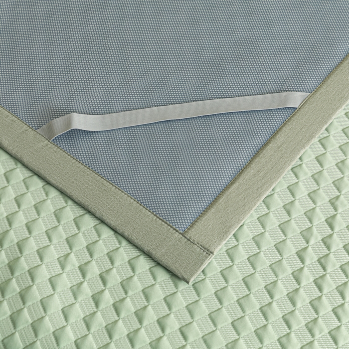 91家纺网 家纺一手货源 找家纺 阿亮家居 2025新款凉席凉豆豆软席床席款 异空间-梵克绿