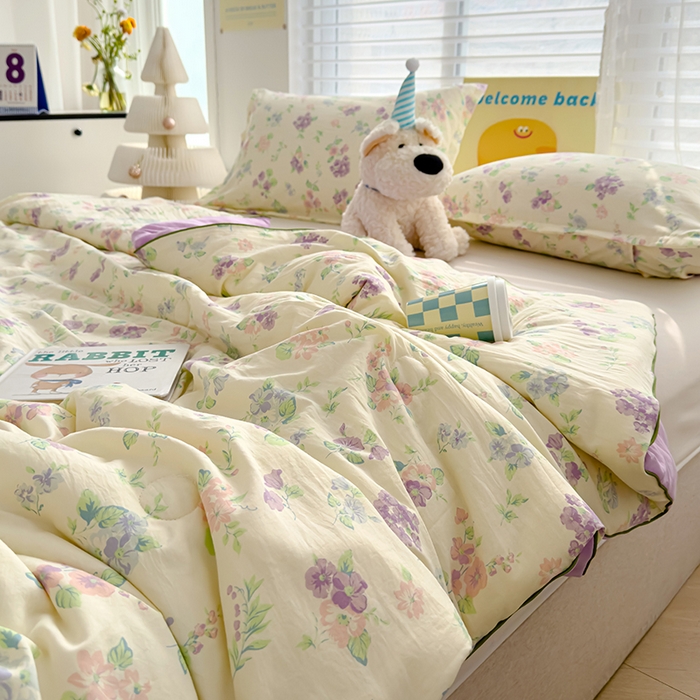 91家纺网 家纺一手货源 找家纺 星巴k家纺 2025新款A类水洗双层纱大豆纤维夏被夏凉被空调被 故事小花