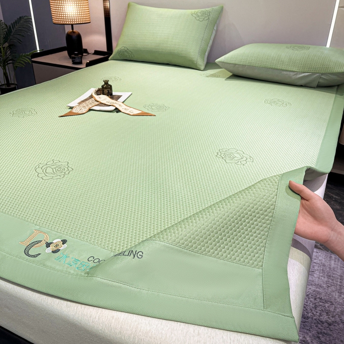 91家纺网 家纺一手货源 找家纺 阿亮家居 2025新款刺绣款凉豆豆凉席 凉豆豆-玫瑰绿色